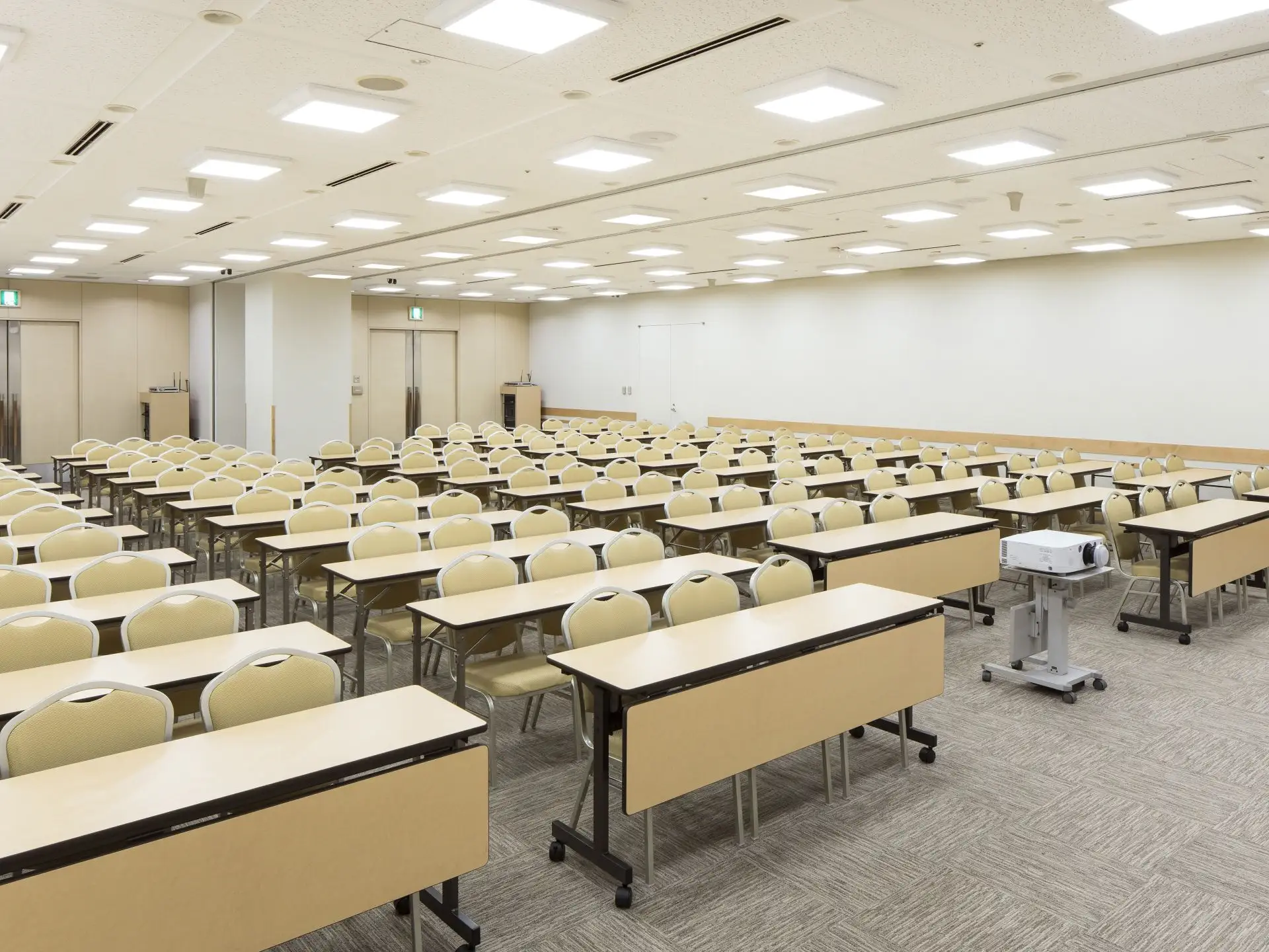 301・302号室:1098