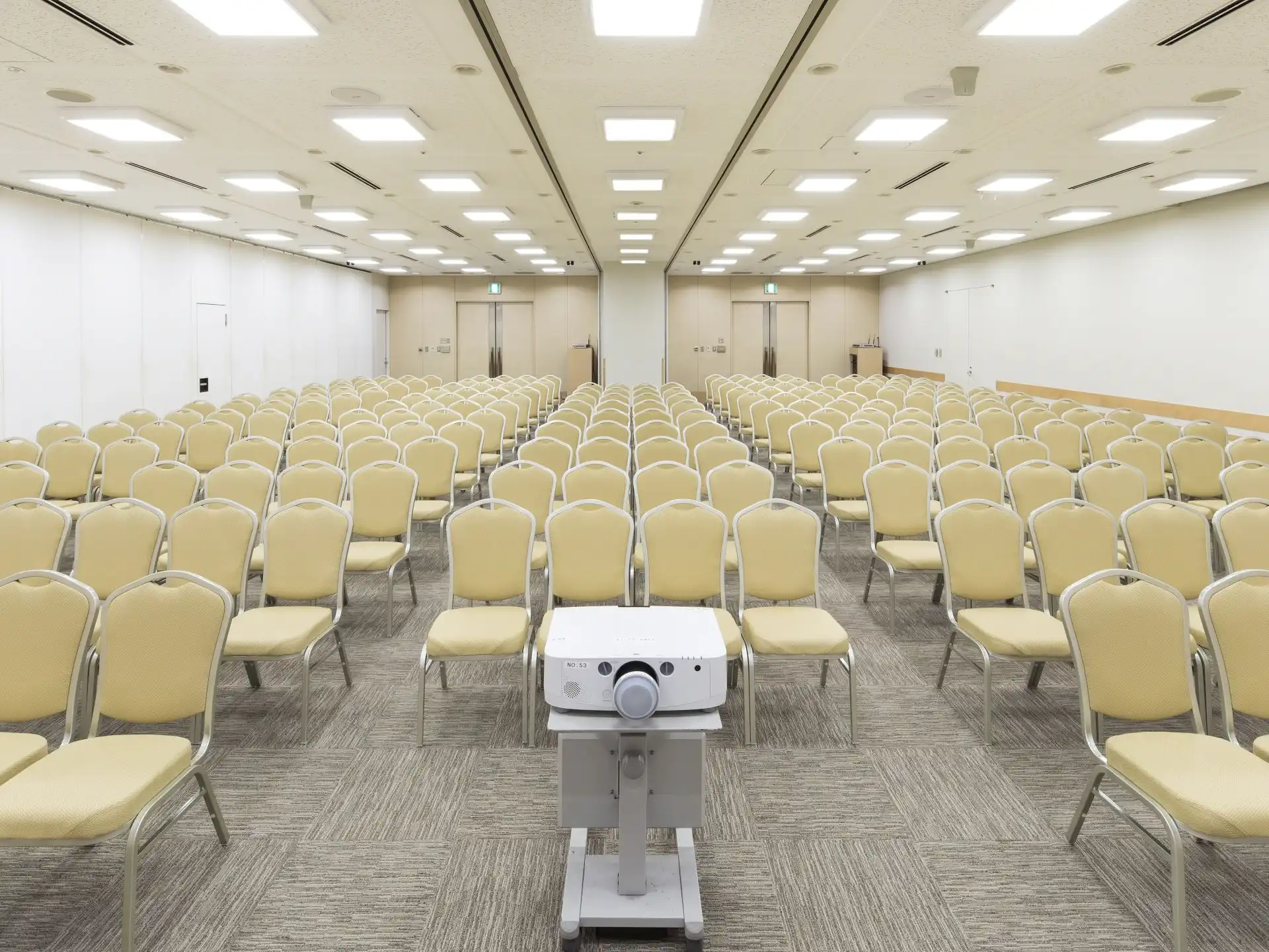 301・302号室:1098