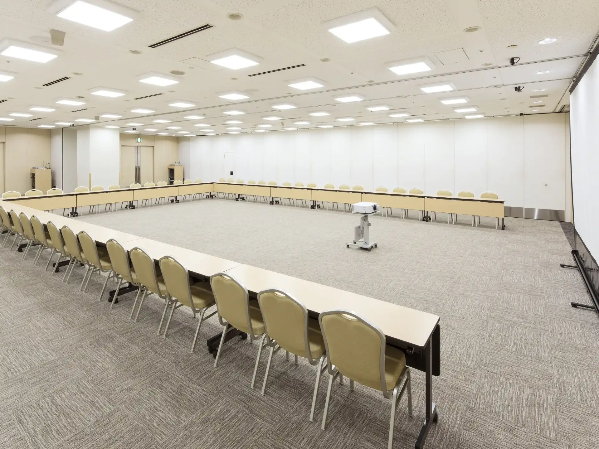 303・304号室:1099