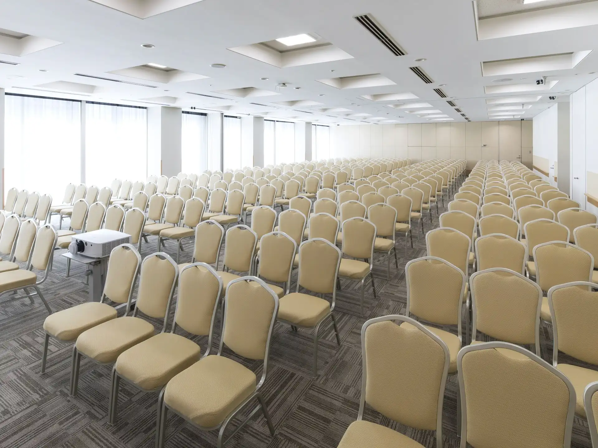 東京駅・日本橋のおしゃれな貸し会議室 - 大手町サンケイプラザ