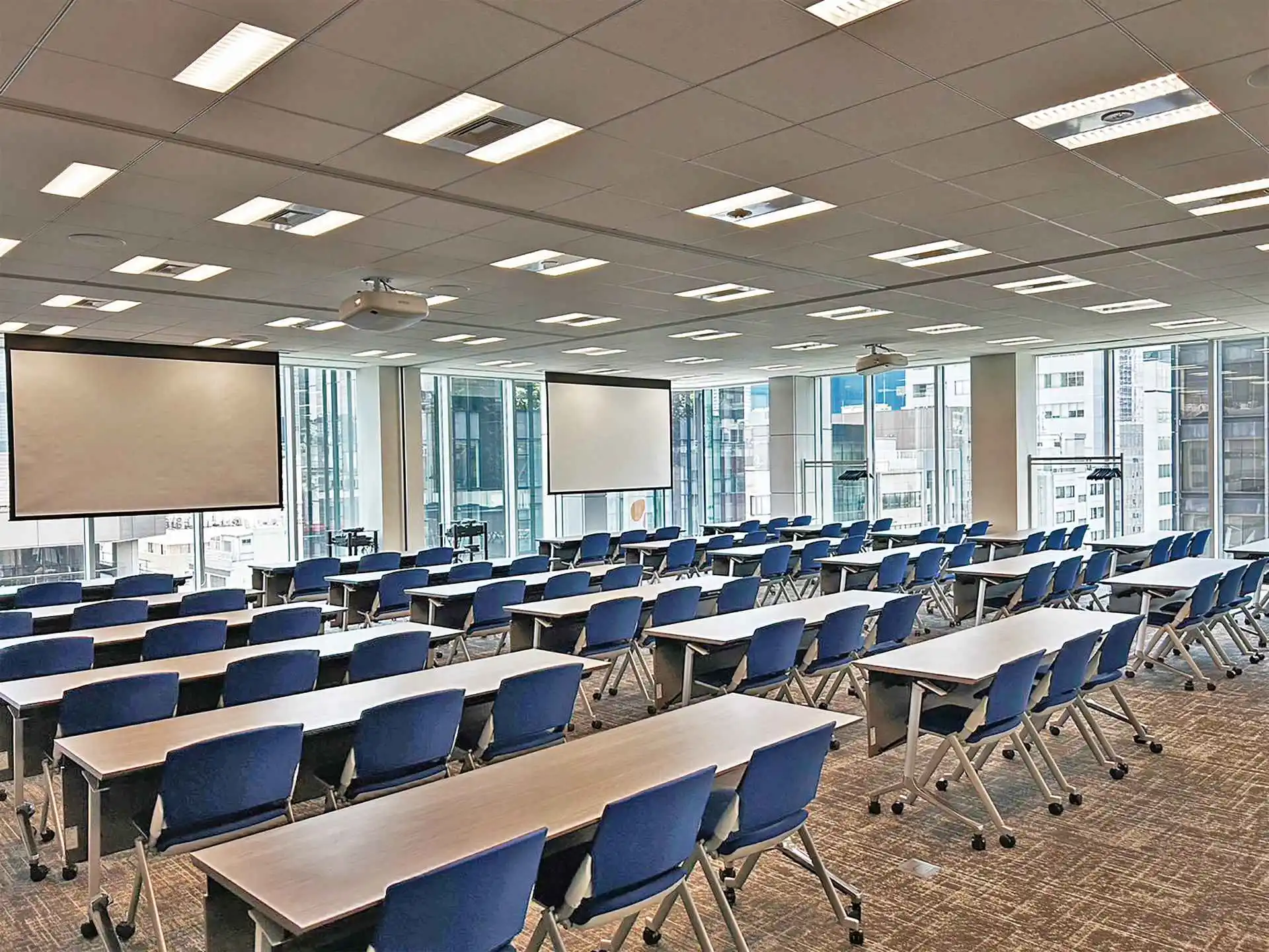 新橋・品川のおしゃれな貸し会議室 - Share Working Studio 35