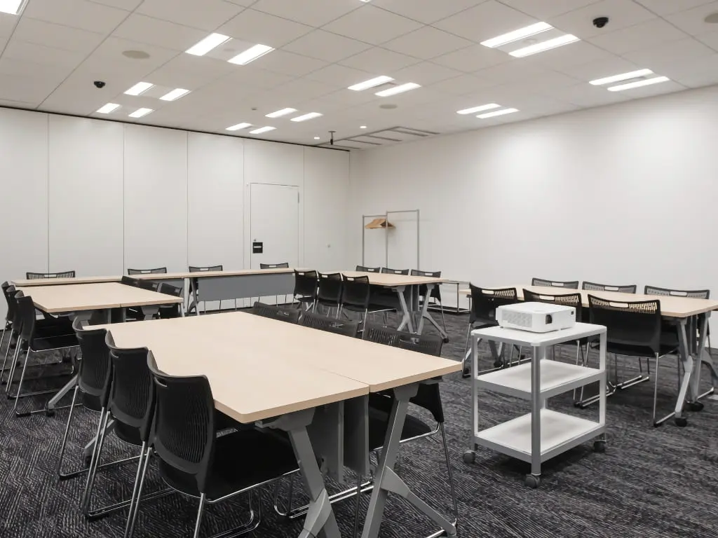 ROOM I:352