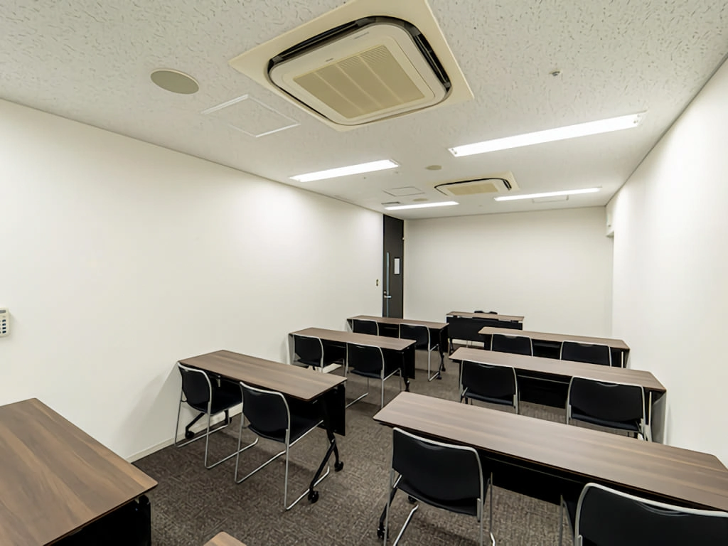 ROOM N:380