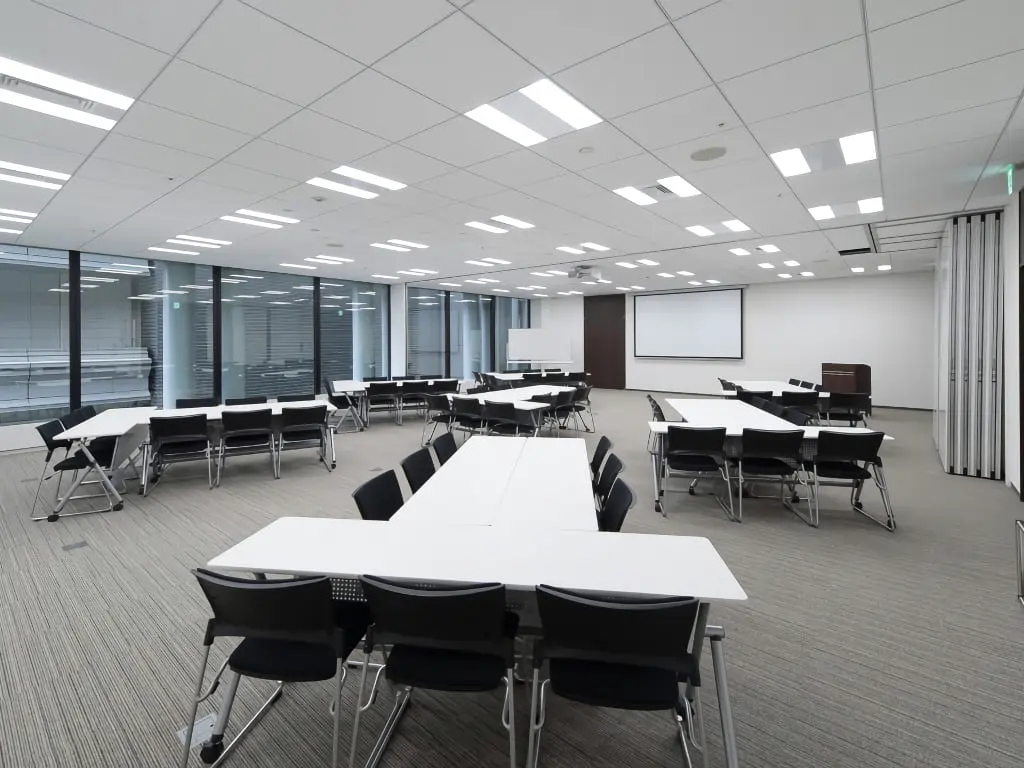 ROOM E+F:335