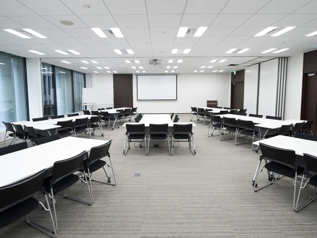 ROOM E+F:335