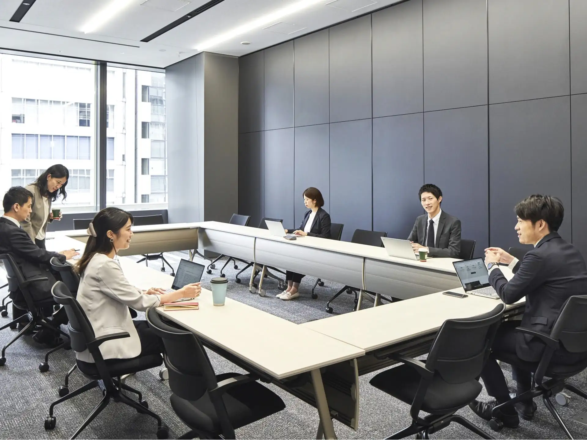 赤坂・虎ノ門のおしゃれな貸し会議室 - 東京虎ノ門グローバルスクエア コンファレンス