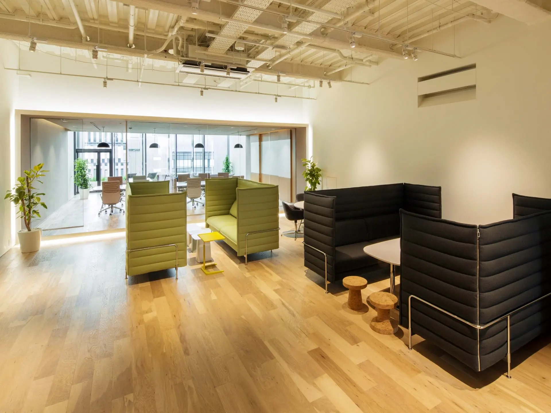 銀座 伊東屋 HandShake Lounge: