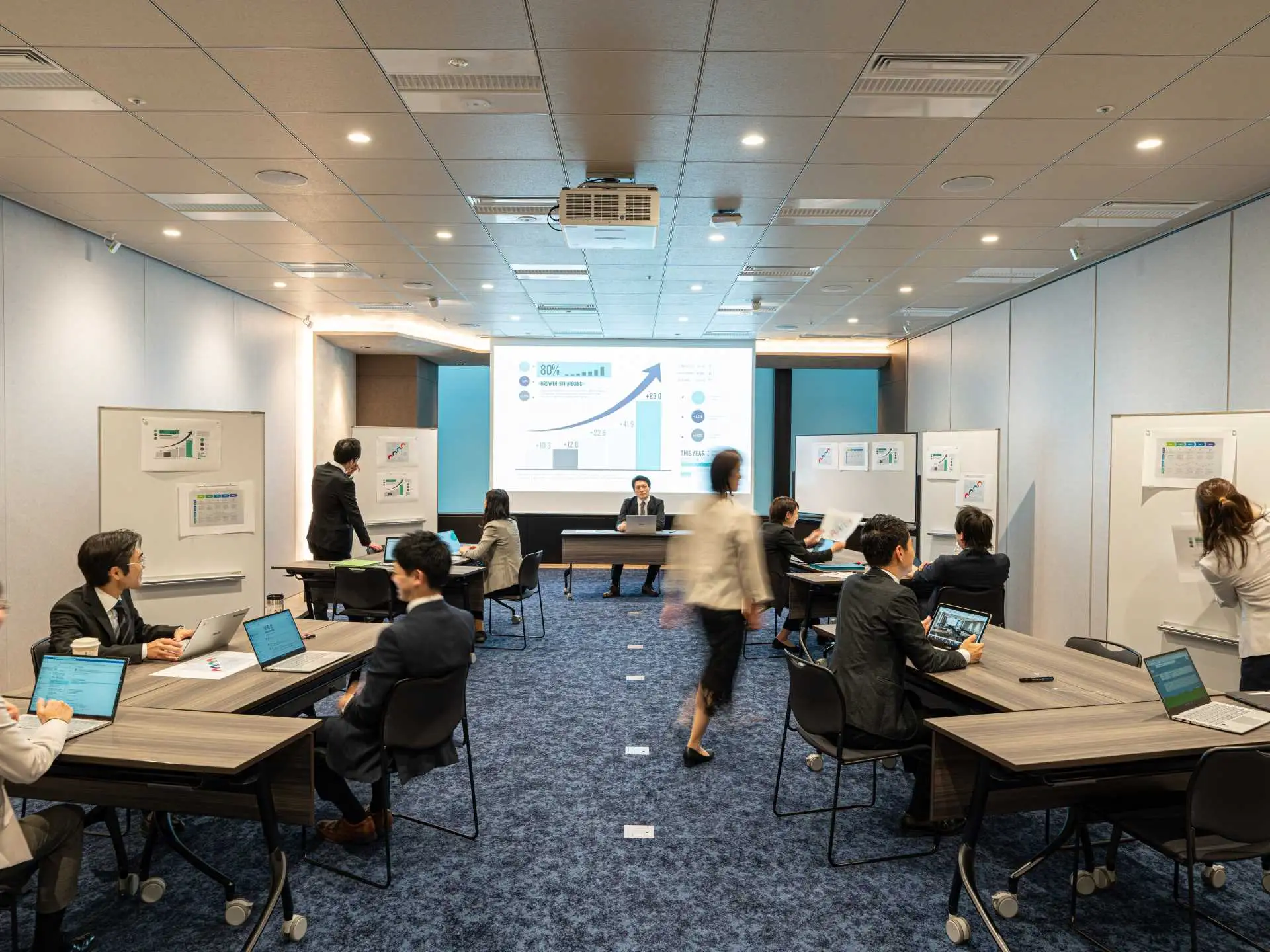 新宿・池袋のおしゃれな貸し会議室 - コモレ四谷 タワーコンファレンス