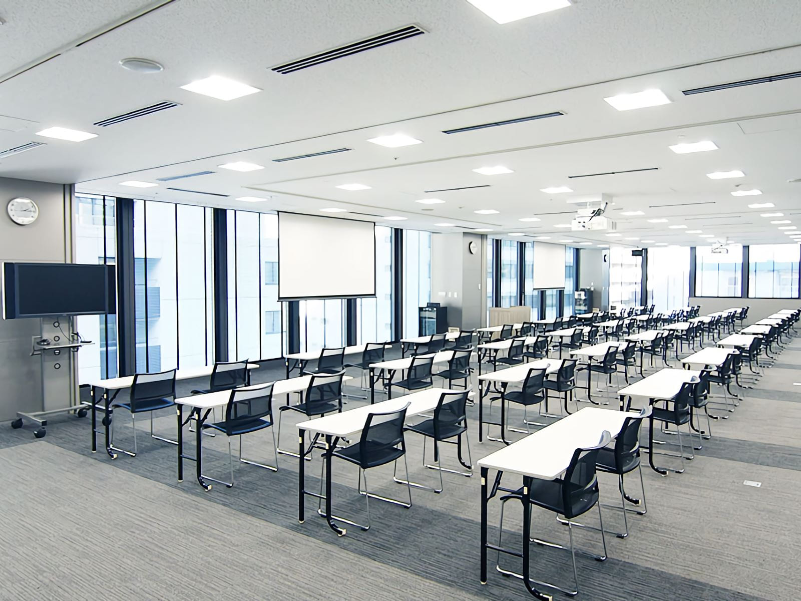 渋谷・恵比寿で人気の貸し会議室 - EBiS303｜カンファレンススペース