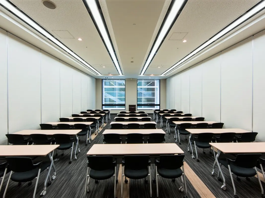 Room B:562