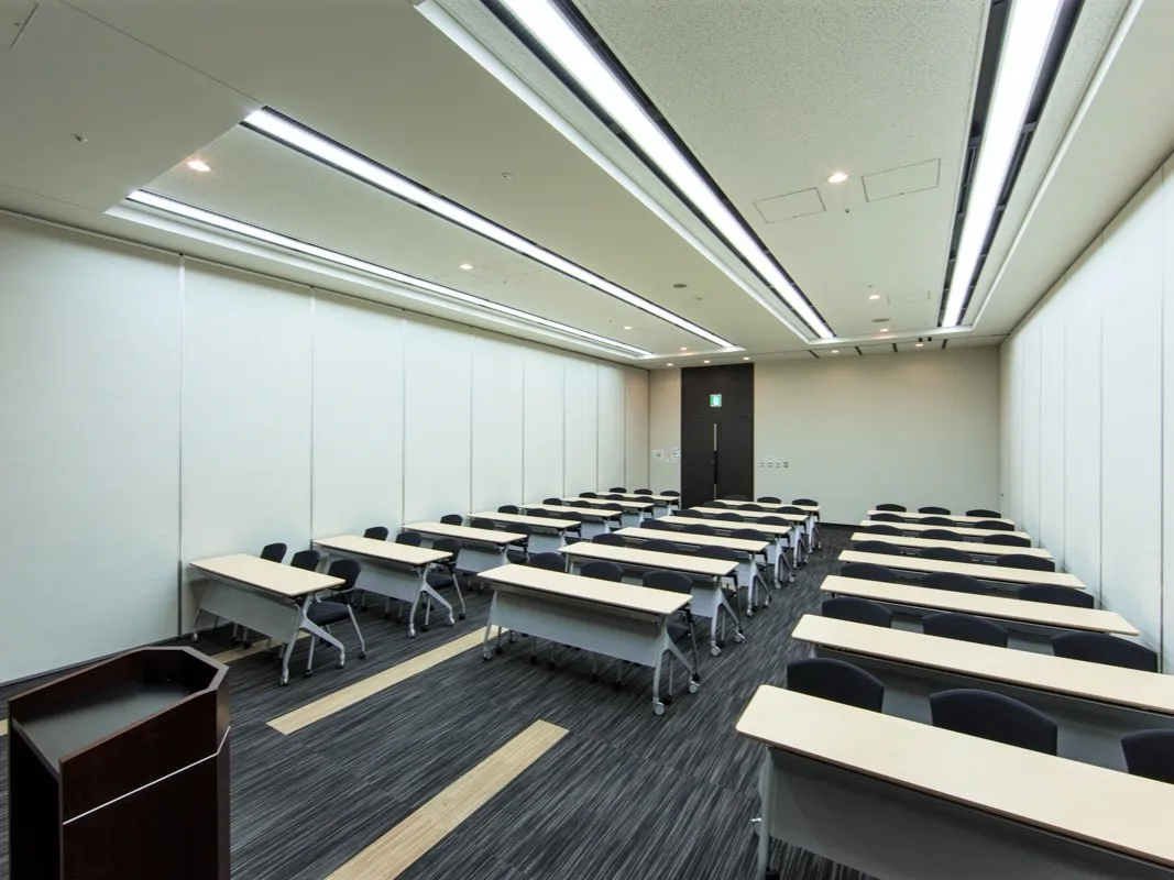 Room B:562