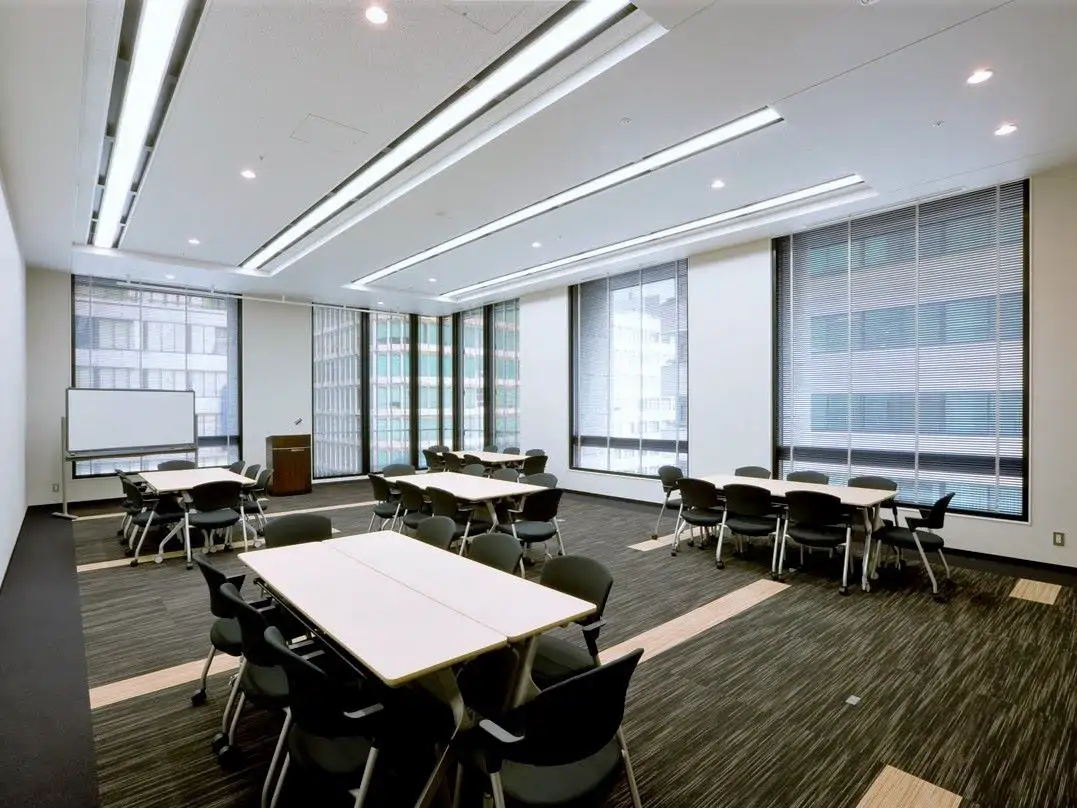 579 Room 6