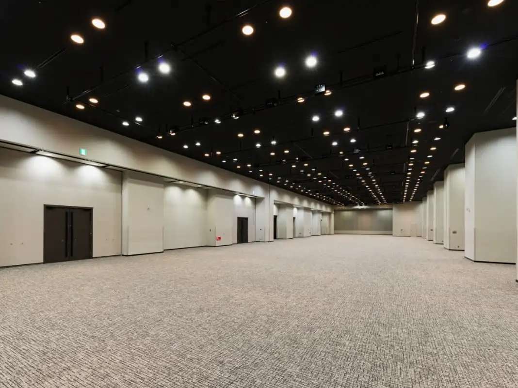 B1 HALL A+B:696