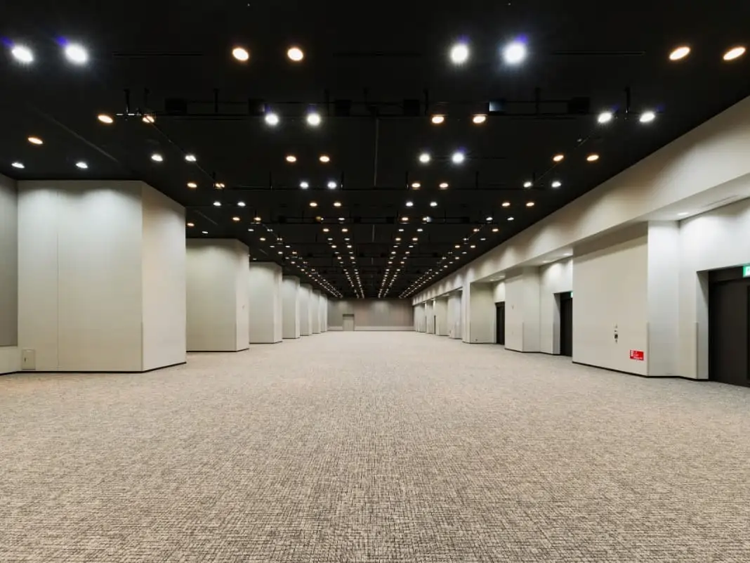 B1 HALL A+B:696