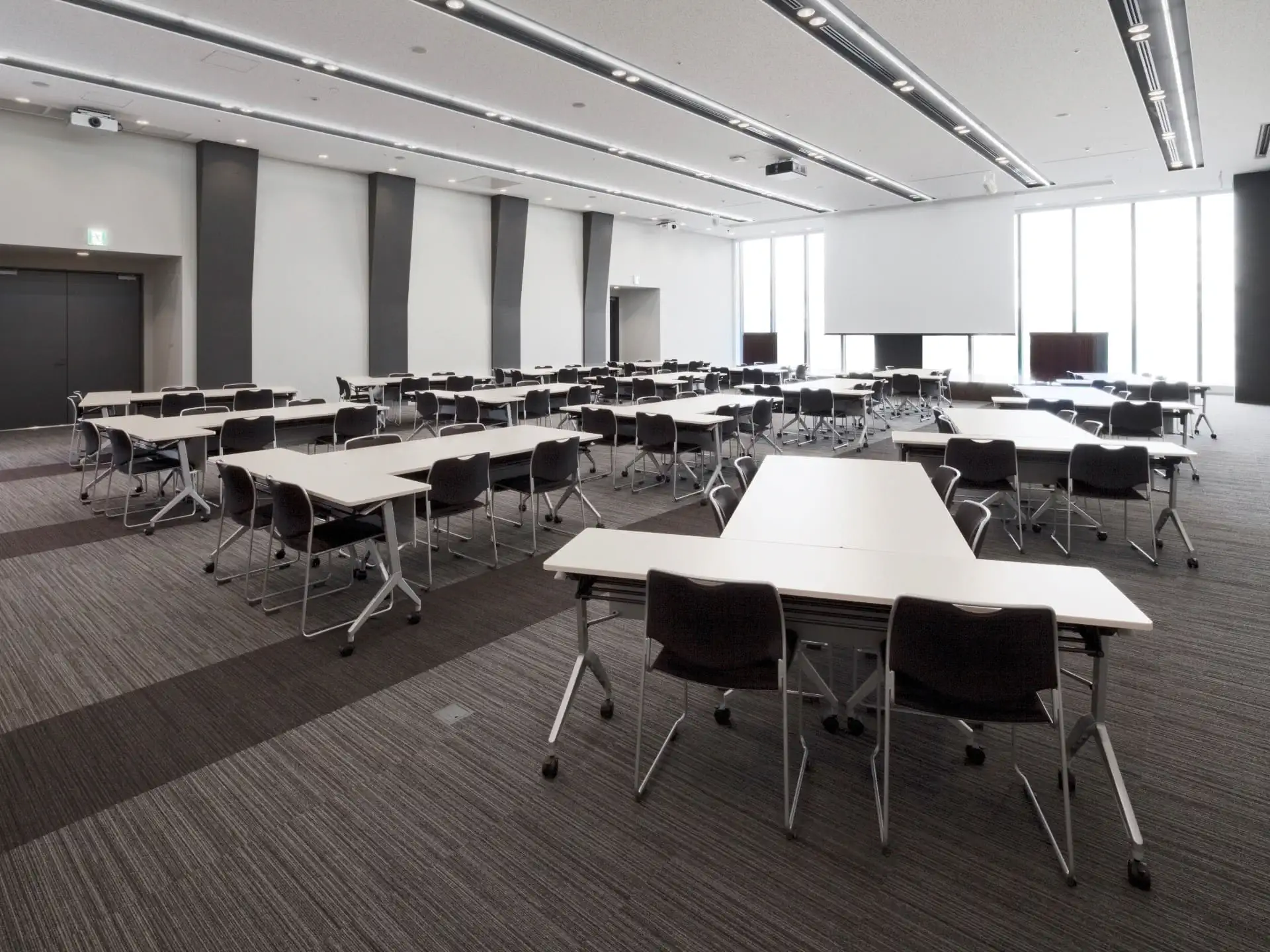 sola city Hall【West】:792