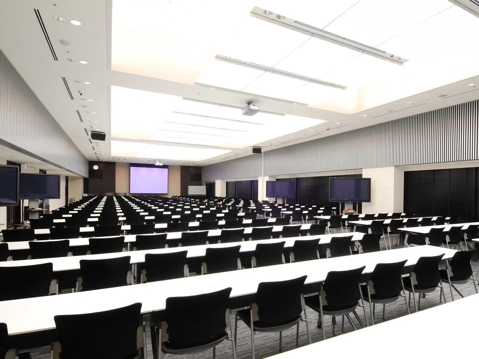 新宿・池袋のおしゃれな貸し会議室 - ＮＳスカイカンファレンス