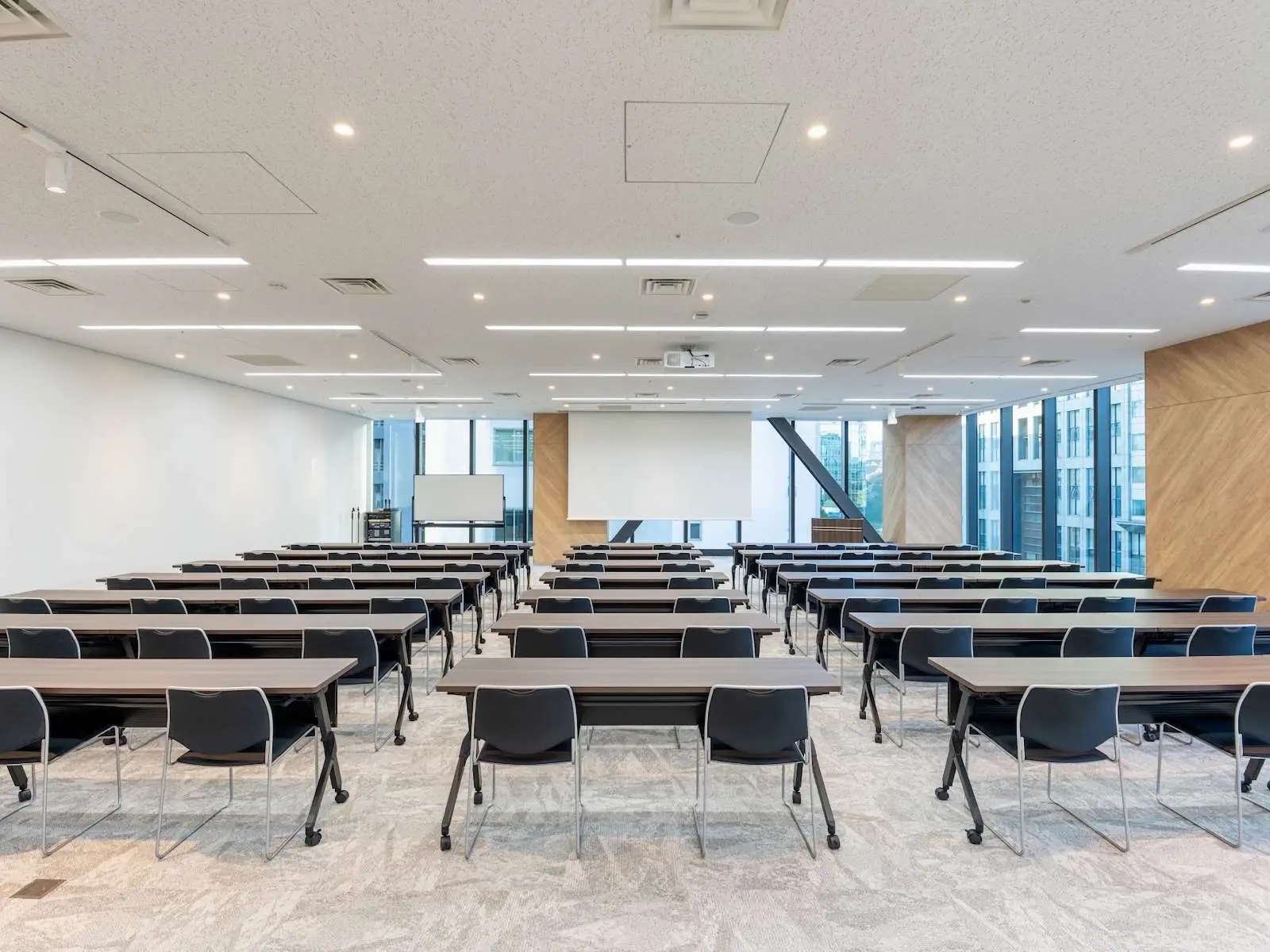 赤坂・虎ノ門のおしゃれな貸し会議室 - MEETING SPACE　ＡＰ赤坂グリーンクロス