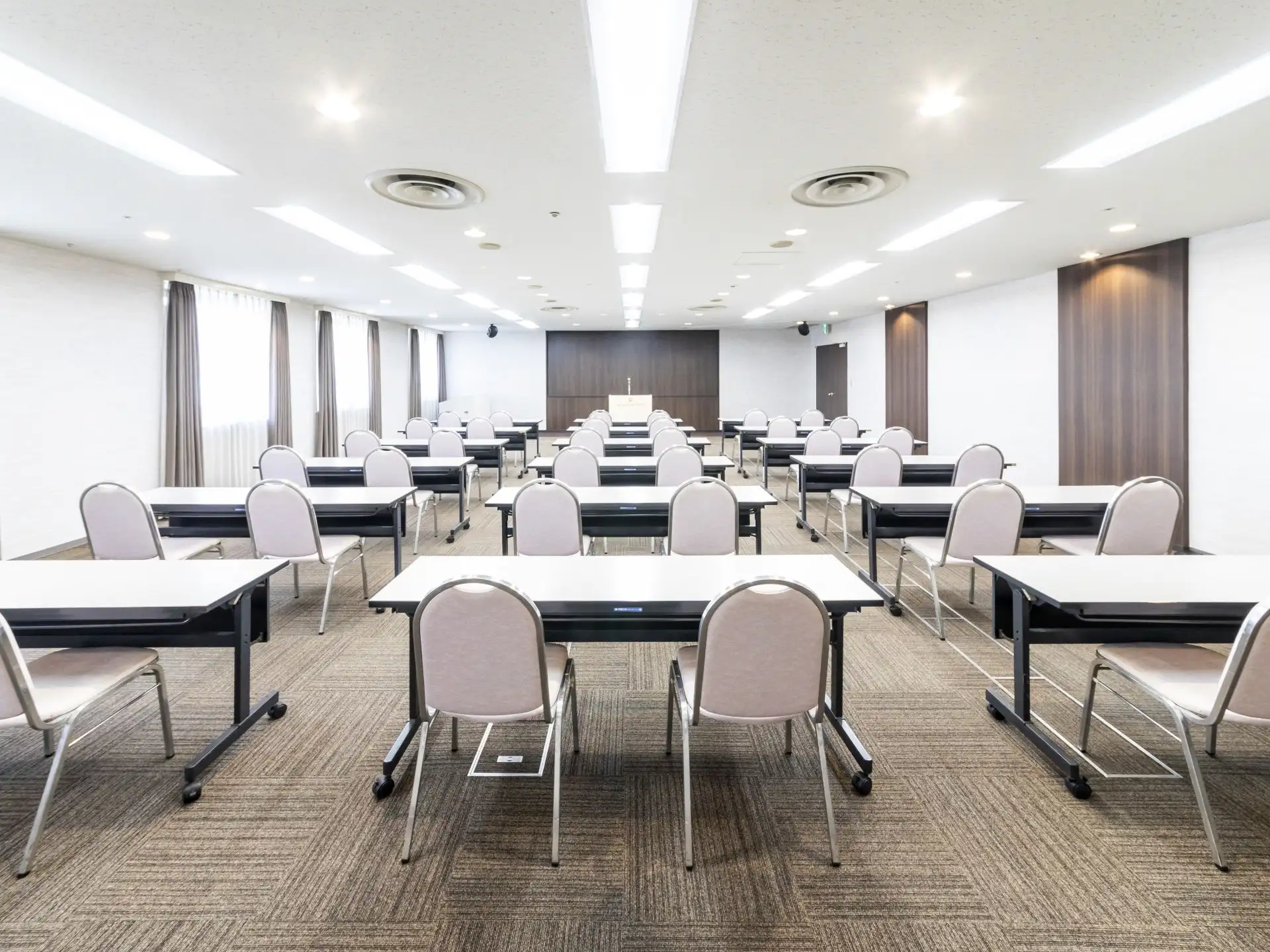 臨海・江東のおしゃれな貸し会議室 - ホテルマリナーズコート東京