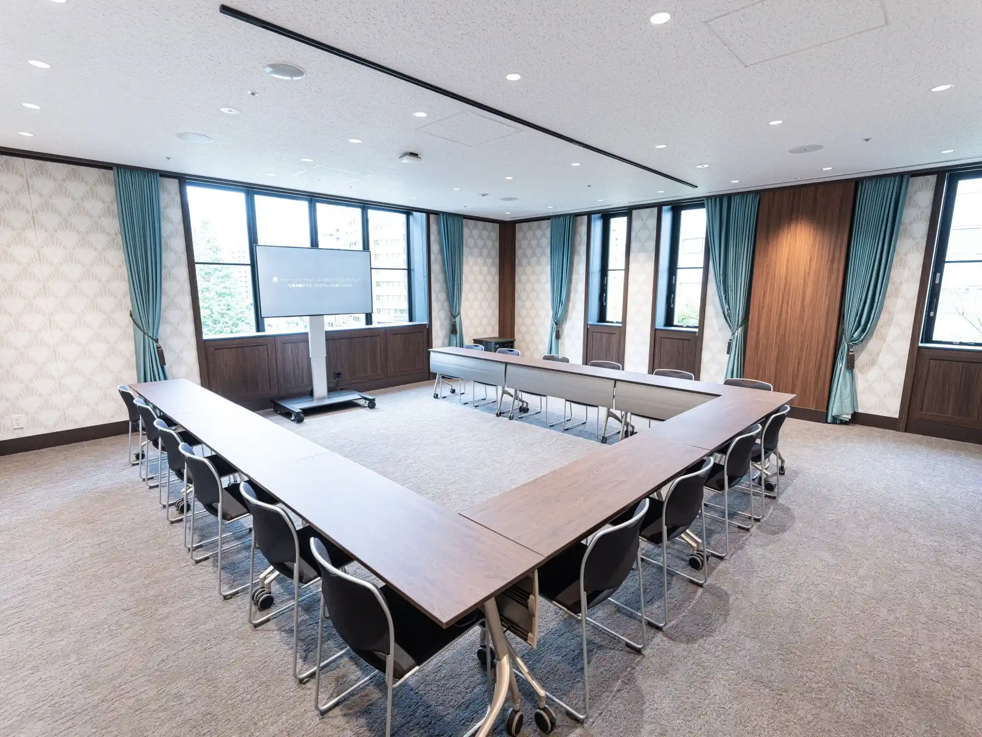 飯田橋・市ヶ谷のおしゃれな貸し会議室 - 九段会館テラス コンファレンス＆バンケット