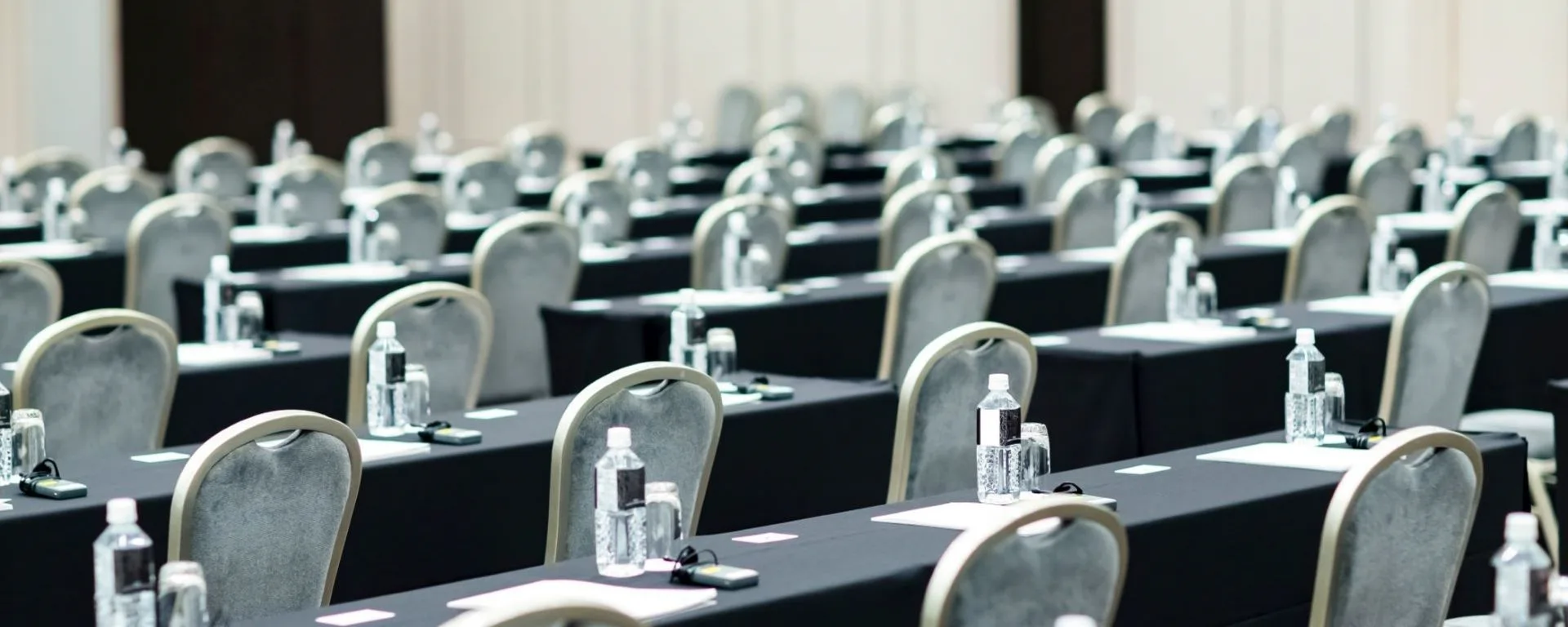 カンファレンス シンポジウム 選び方