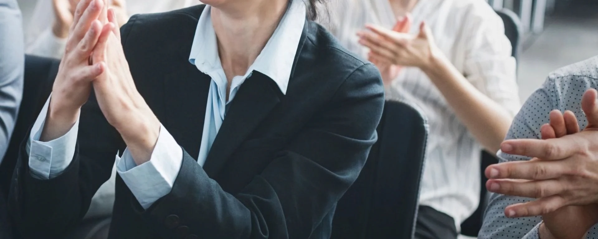 社内イベント キックオフ 表彰式 選び方